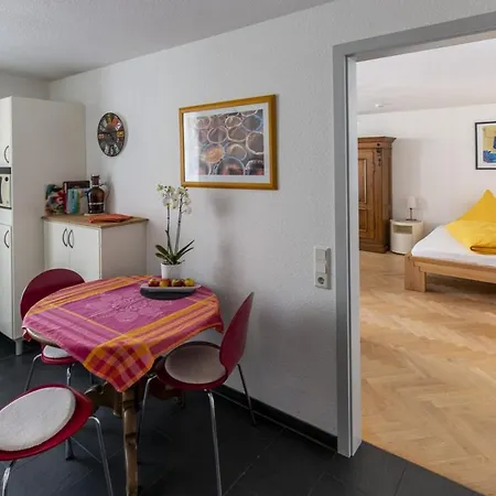 Im Café Einstein Apartment Freiburg im Breisgau