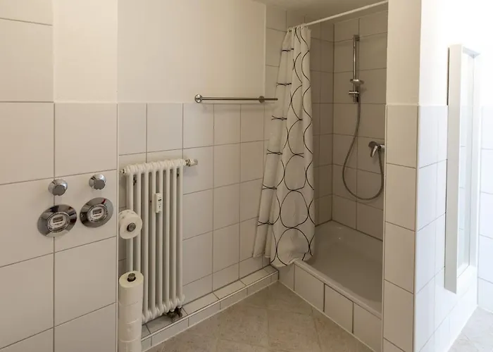 Im Cafe Einstein بيت ضيافة